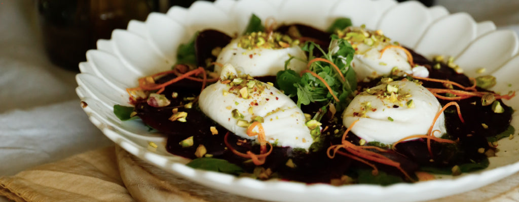 Carpaccio de Beterraga y Burrata